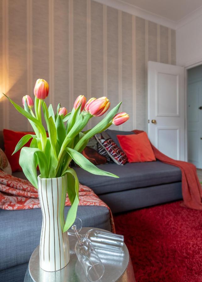 The Wanderlust - 1 Bedroom Apartment L Sleeps 4 With Sofa Bed L Prime Location Plus Free Wifi L Perfect For Business & Leisure Travelers L 15Percent Off Weekly & 20Percent Off Monthly Stays! Лондон Екстер'єр фото